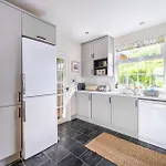 Hillcrest At Roger Ground